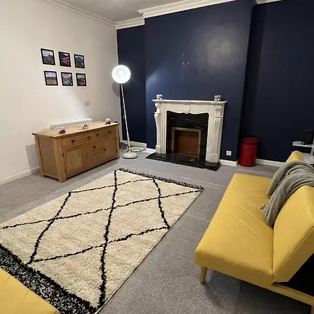 Portland View Apartment *